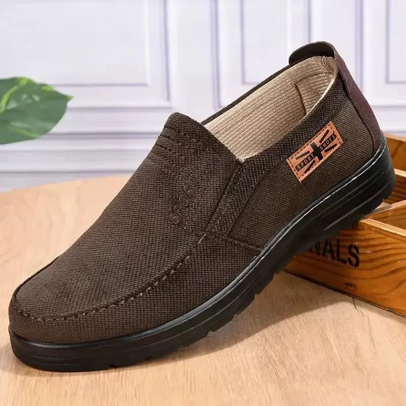 Nuove vecchie scarpe di stoffa di Pechino scarpe da uomo scarpe da uomo traspiranti suola morbida antiscivolo casual di grandi dimensioni 48 sport