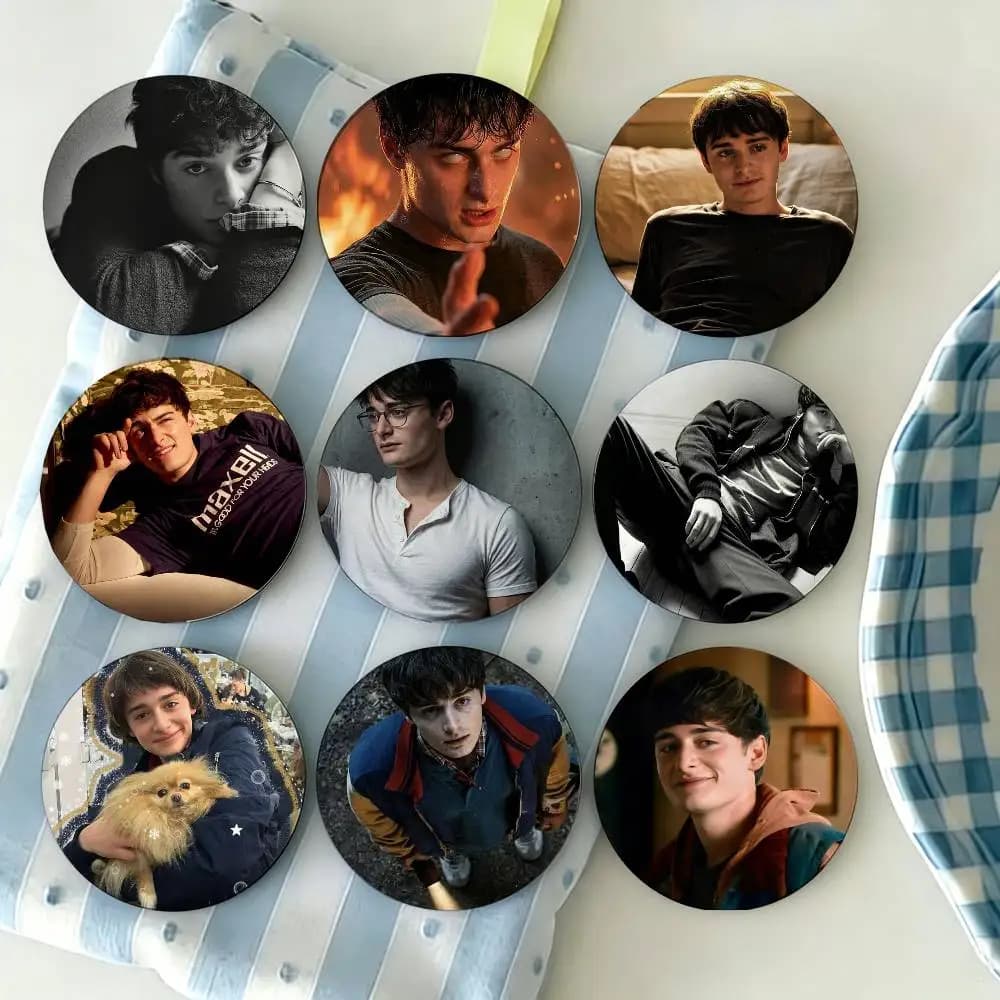 Noah Schnapp Stranger Badges Creative Tinplate Button PinsBrooch Badge Clothes Backpack