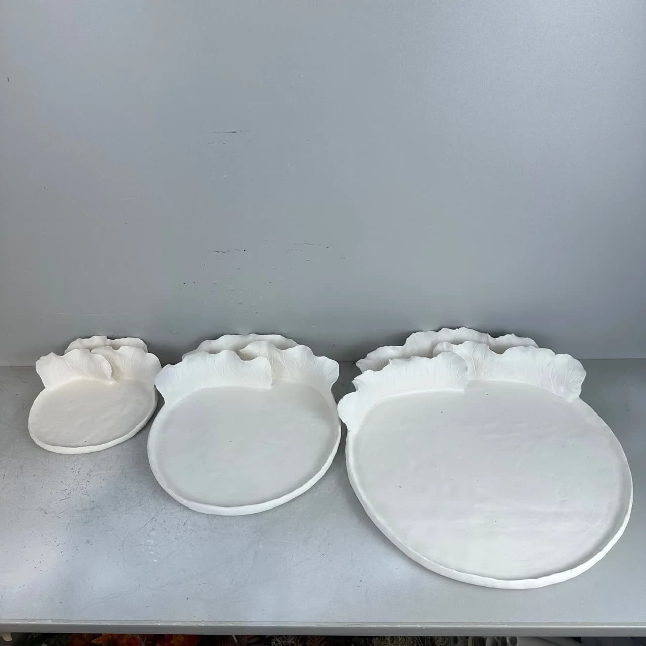 Ciotola irregolare, piatto da frutta, piatto per frutta secca, stoviglie per uso quotidiano, utensili, sala espositiva per arredamento domestico, cucina, sala da pranzo