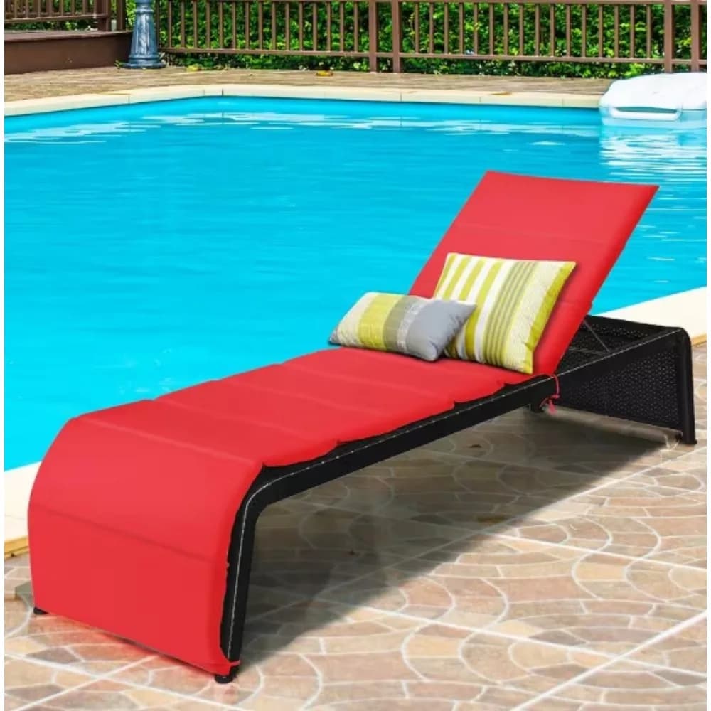 Chaise longue reclinabile per patio esterno in vimini rattan ad altezza regolabile con cuscino
