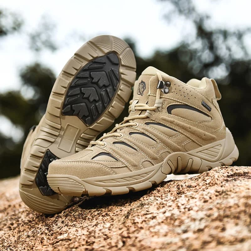 Stivali da deserto da uomo Stivaletti da uomo in pelle scamosciata da esterno Stivali da combattimento tattici Scarpe da lavoro antinfortunistiche per uomo Scarpe da trekking impermeabili casual