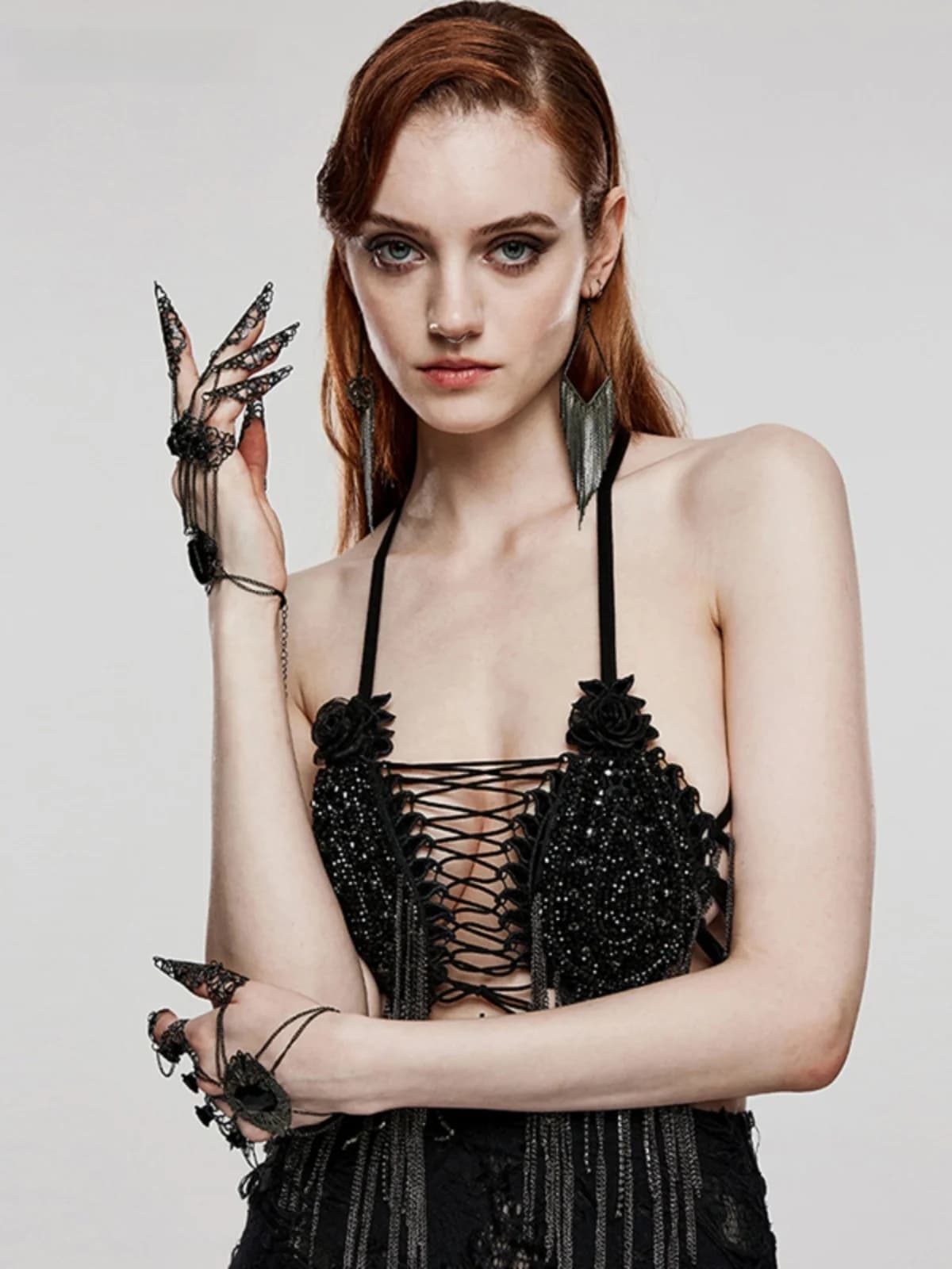 Gothic Black Finger Linked Handback Chain Bracelet Women's Stylish Personality Accessory 2024 New Fashion Decorative Item