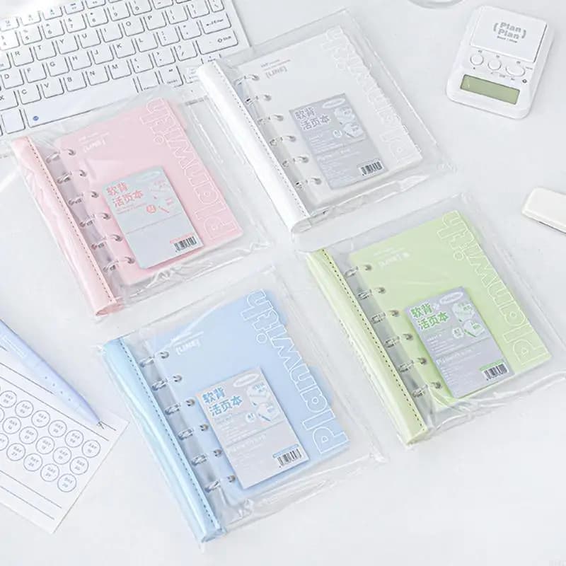 Quaderno con pagine rimovibili, materiali cartacei adatti agli studenti