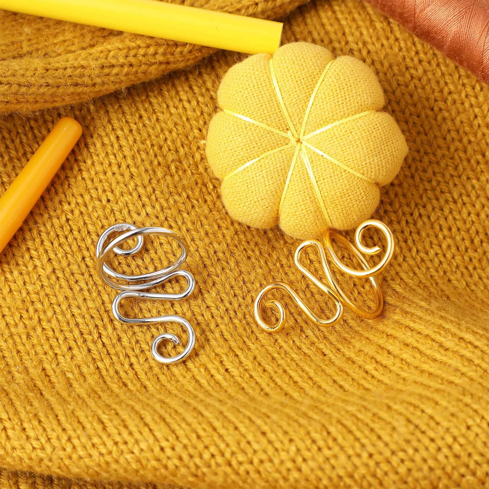 2Pcs Exquisite Crafted Crochet Rings Adjustable Open Finger Design Smooth Surface Metal Yarn Tension Ring Crochet Accessories