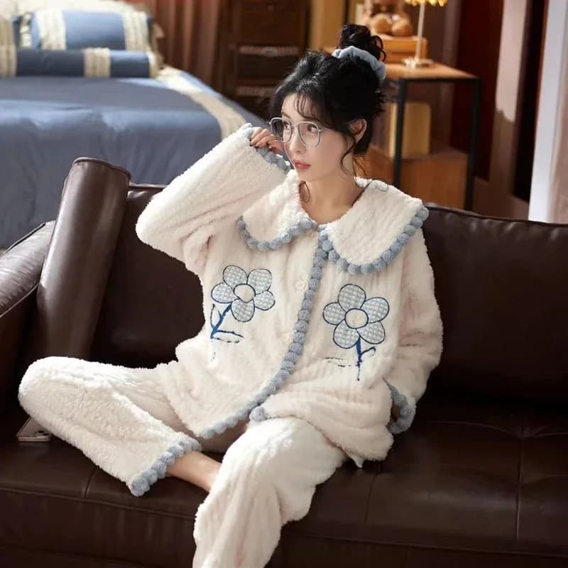 Pigiama da donna Homedress Trendy Flanella 2 pezzi Set Sweet Girl Style Sleepwear Top a maniche lunghe e pantaloni lunghi Tessuto morbido caldo