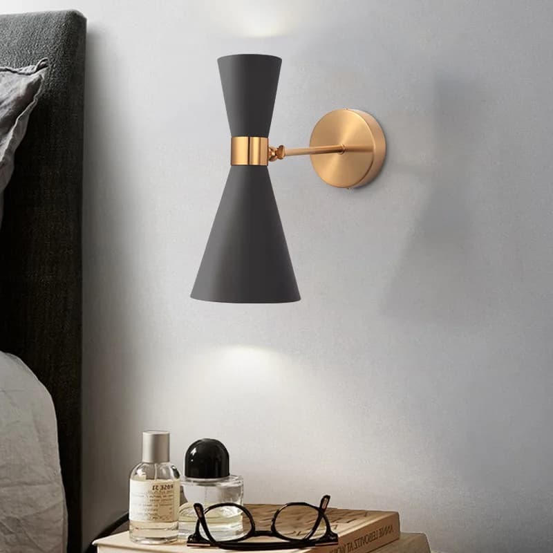 Lampada da parete moderna per corridoio regolabile con interruttore Placcatura in ferro artistico E27 Apparecchi di illuminazione Lampada da parete nordica
