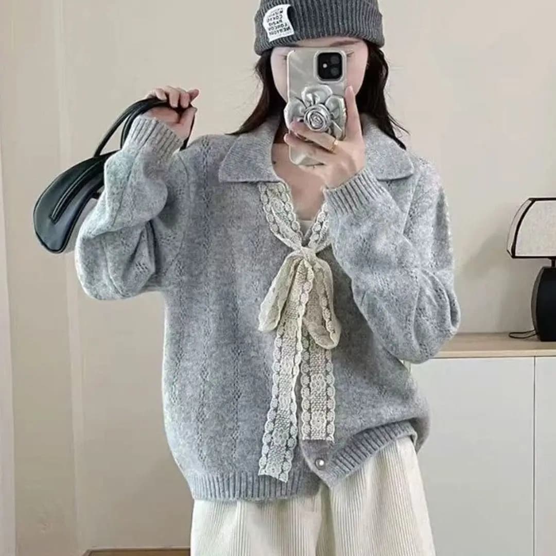 Cappotto maglione lavorato a maglia con cravatta in pizzo stile dolce 2025 Nuovo maglione cardigan con risvolto a maniche lunghe autunnale Giacca cardigan allentata alla moda