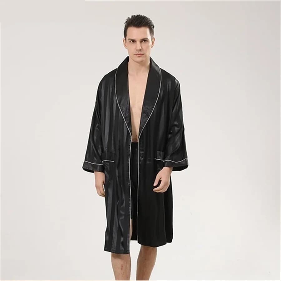 Accappatoio e pantaloncini da doccia Accappatoio di seta da uomo Morbido e accogliente Manica lunga Hotel Sauna Indumenti da notte a righe Uomo Kimono Camicia da notte Pigiama Set