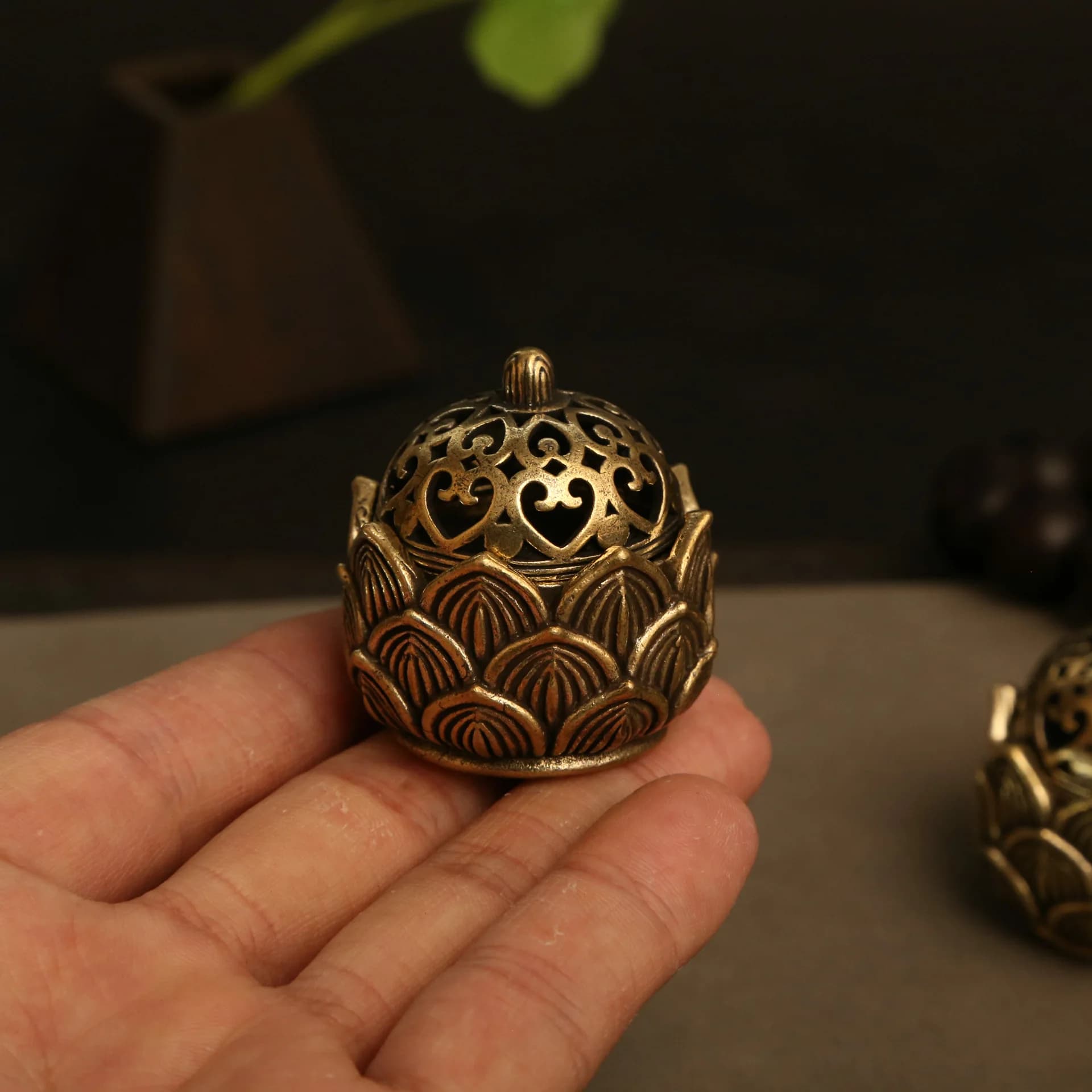 Porta cono di incenso di loto 1PC, mini arredamento Zen asiatico, piccolo bruciatore di fiori per regalo di meditazione per l'home office