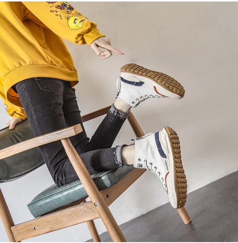 2025 nuove scarpe da trekking primaverili uomo donna stivali da esterno antiscivolo coppia scarpe da trekking alte scarpe da passeggio impermeabili unisex