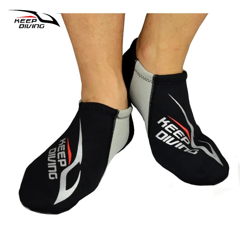 Calzini da sub colorati in neoprene da 3 mm Scarpe da spiaggia da disegno Attrezzatura per lo snorkeling Calzature in pinne Calzini antiscivolo per la casa