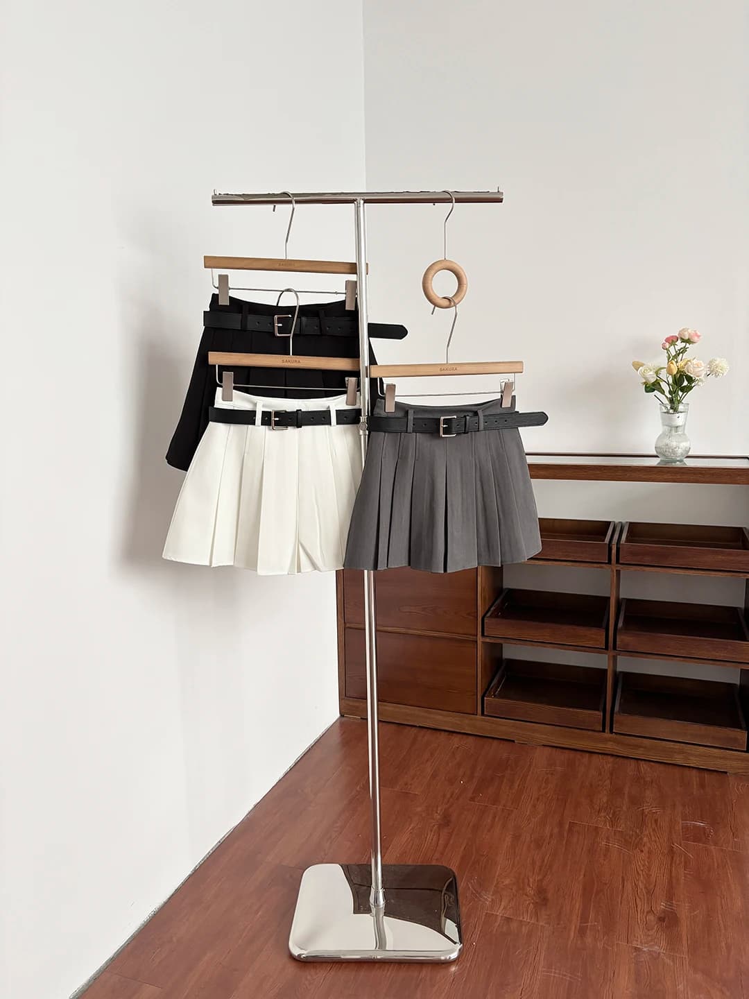Korean Style High Waist Pleated Skirt Women's Summer 2026 Slimming Anti-Light Unique Belted Short Skirt