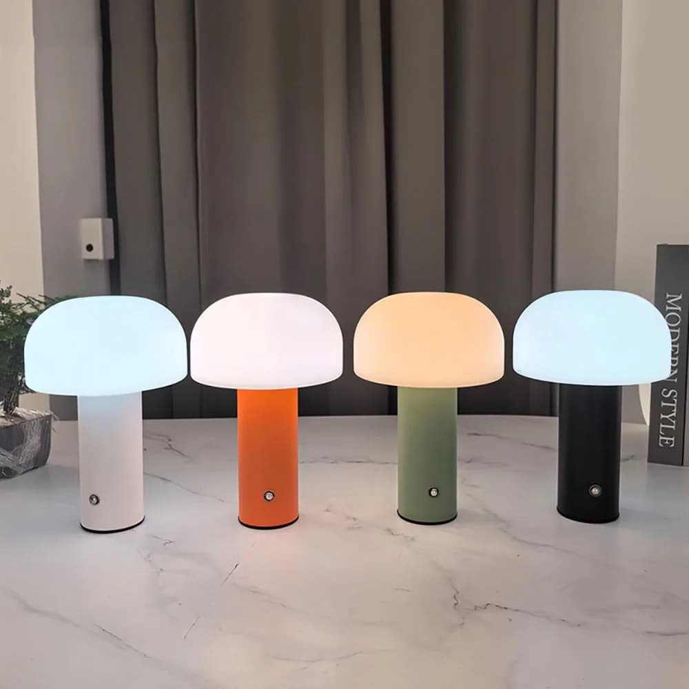 Nuova lampada a fungo Lampada da tavolo con ricarica a LED Lampada da scrivania con attenuazione a 3 colori Luce notturna a fungo per la decorazione della camera da letto del ristorante del bar
