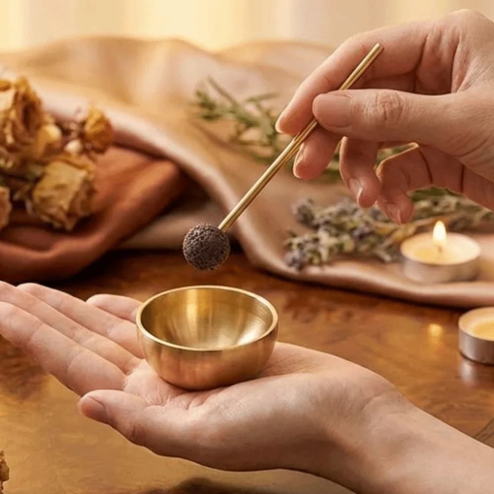Portable Mini Singing Bowl Metal Sound with Striker Essential Oil Diffuser Handmade Copper Sound Bowl Yoga Meditation