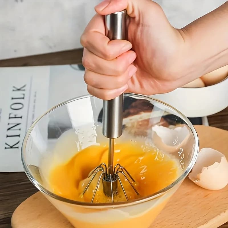 Un pratico frullatore portatile, adatto per creme, uova, ecc. - Scelta perfetta per impastare e cucinare