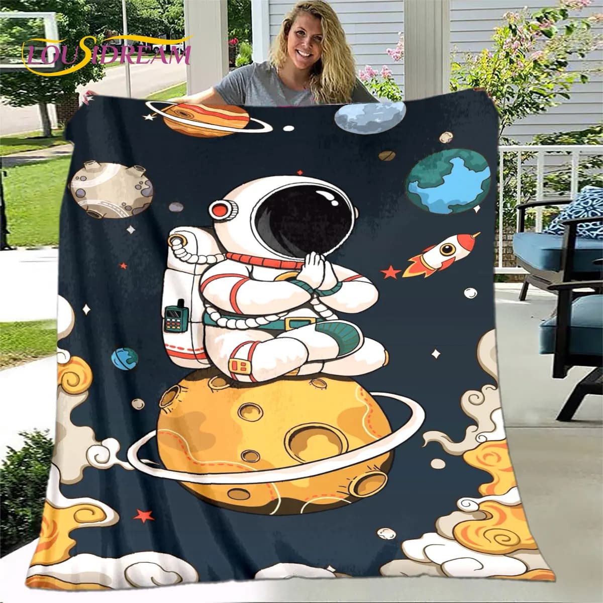 Coperta per spazio esterno dell'astronauta dei cartoni animati per bambini, coperta in flanella, coperta morbida e calda per il regalo del divano della camera da letto del soggiorno