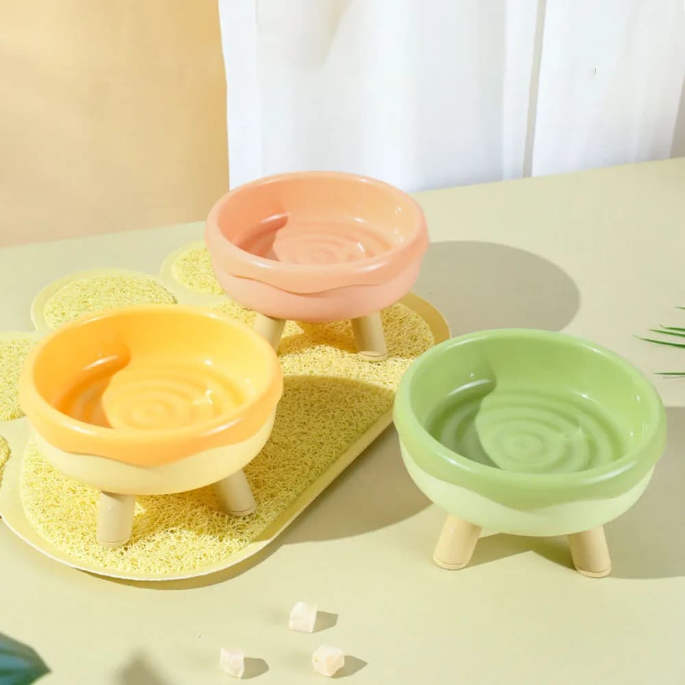 Ciotola per gatti con ciambella color macaron - Piatto per cibo per gatti a bocca piatta in plastica rialzata a 4 zampe, ciotola per l'alimentazione degli animali domestici per gatti, simpatici materiali per animali domestici