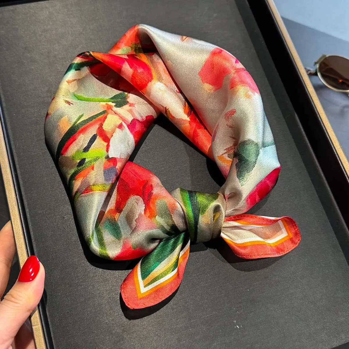 100% puro Murier Soie Foulard Femmes Concepteur Fleurs Prprime Foulard Busta Printemps Tete Cheveux Echarpe Carre Bandan