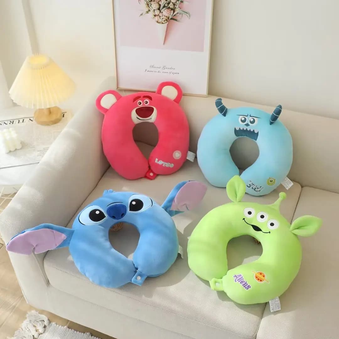 Disney Kawaii Anime Stitch Lotso ferguson Alien Travel Relax protezione per il collo a forma di U cuscino per il pisolino Cartoon regali a sorpresa per adulti moda