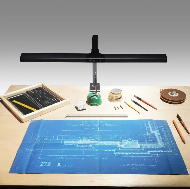 Vendita calda Nuovo prodotto Lampada da scrivania moderna a LED Braccio oscillante regolabile Montato Luce da lavoro a LED Proteggi gli occhi Lampade da scrivania a LED