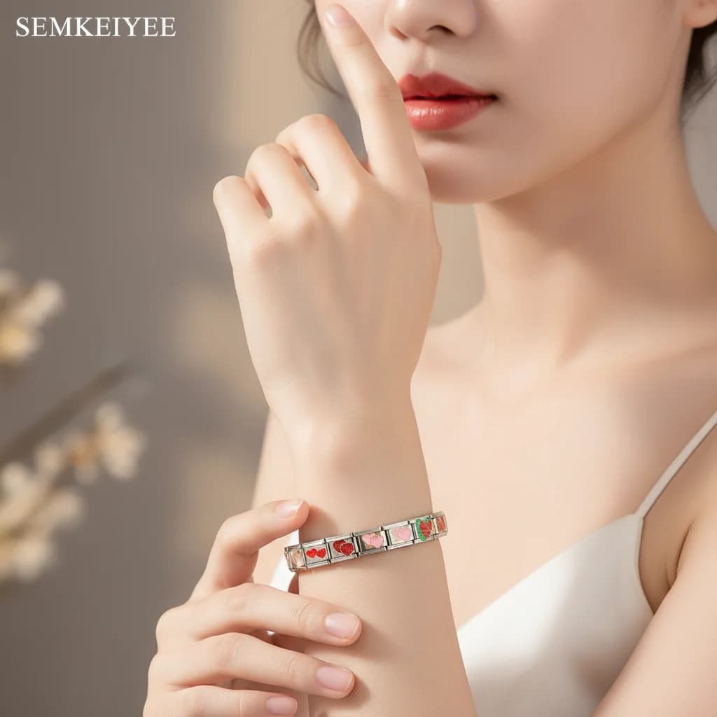 Bracciale con ciondoli in acciaio inossidabile con cuore, coccinella, farfalla, bicchiere da vino e ciondoli con fiocco per stile romantico e regalo personalizzato