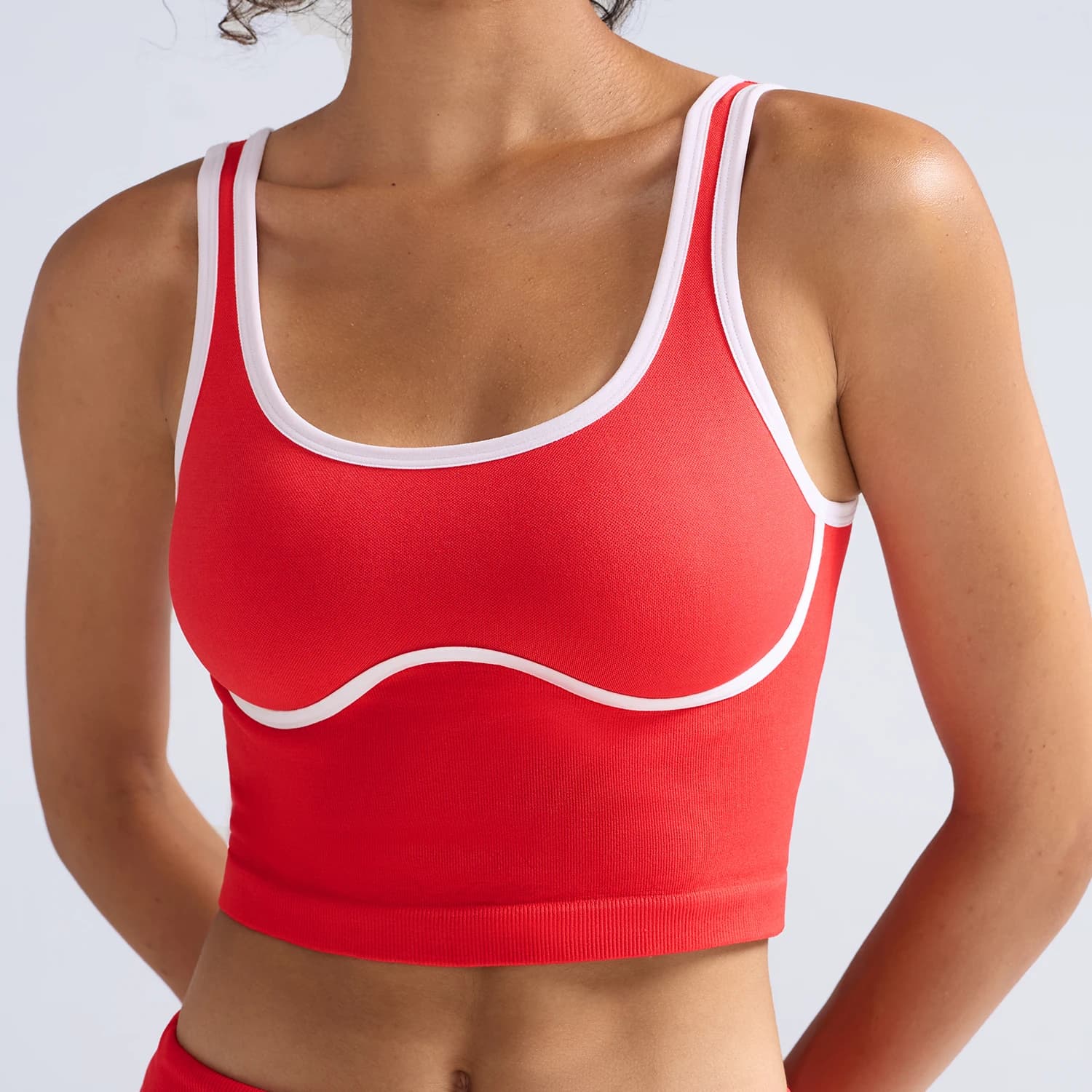 Reggiseno sportivo da donna in colore a contrasto senza imbottitura Elasticità Fitness Crop Top Bellissimo gilet da corsa sul retro Abbigliamento sportivo da palestra
