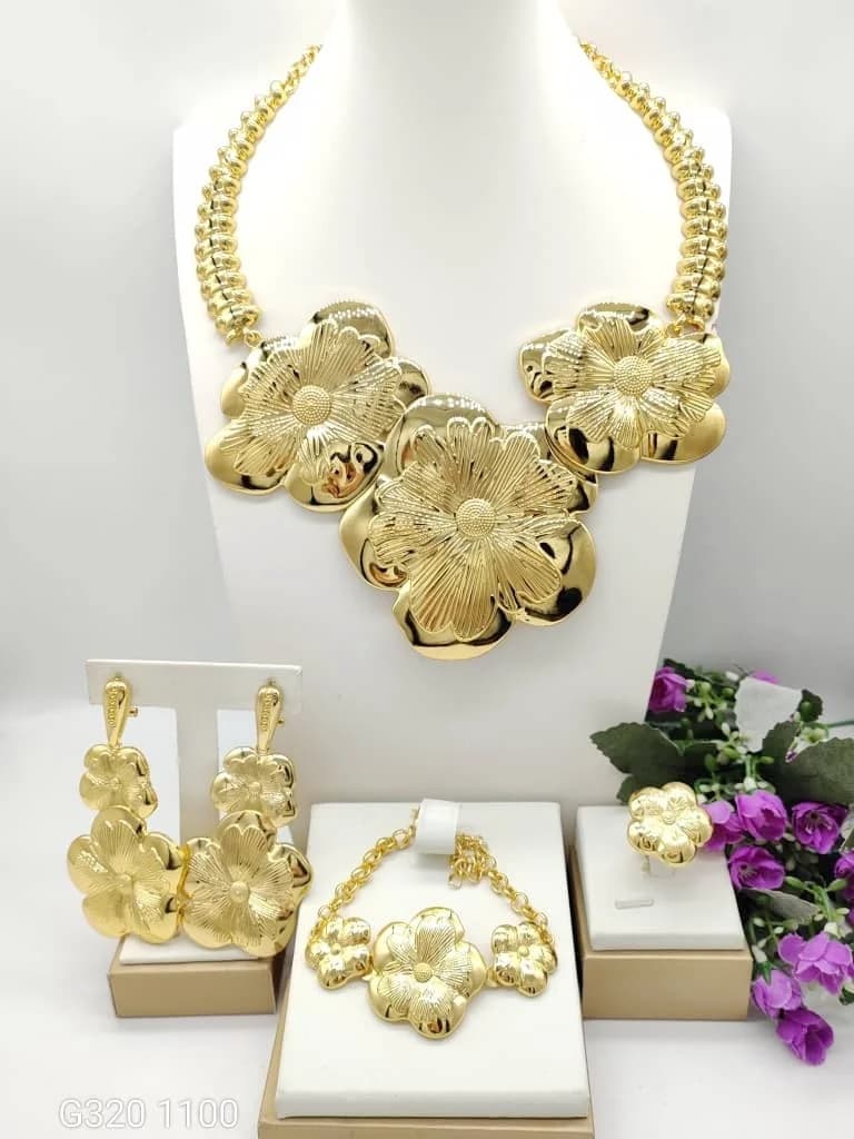 Yulaili Set di gioielli brasiliani per donna Collana di fiori Orecchini Bracciale Anello Leggero Regalo unico Accessori per feste X00119