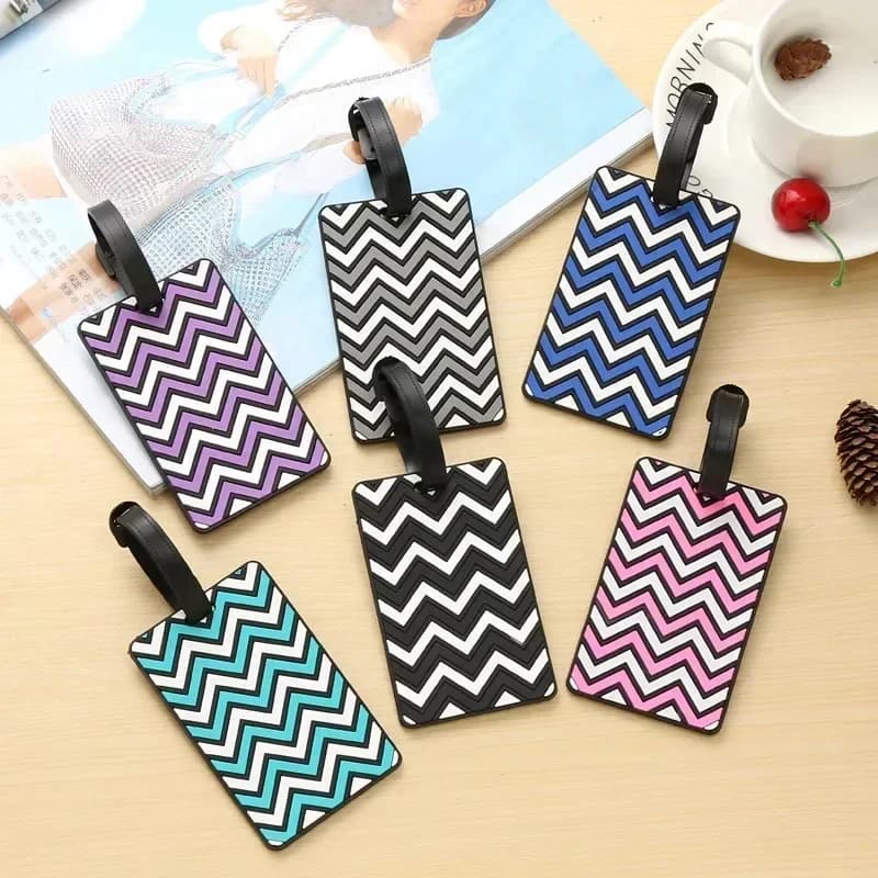 Etichette per bagagli geometriche per donna Uomo Etichette per nome per bagagli in PVC Porta etichette per indirizzo valigia Accessori da viaggio