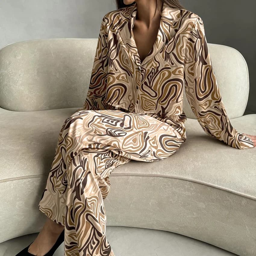 Women Vintage Abstract Print Satin Pajama Set Long Sleeve Button Top & Wide Leg Pants Silk Like Sleepwear Loungewear