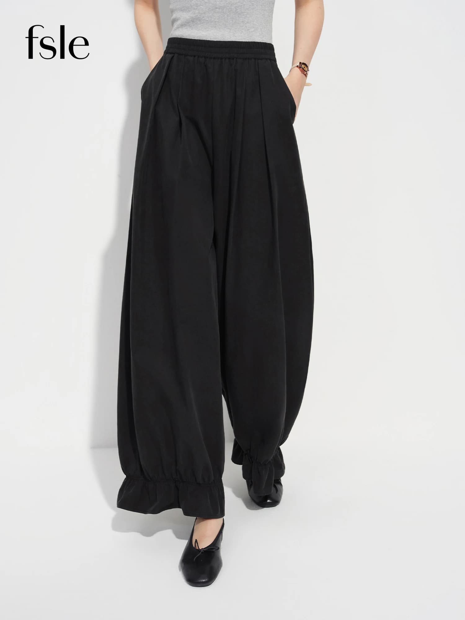 Pantaloni a Zampa d'Elefante FSLE Neri e Bianchi con Vita Elastica e Orlo Arricciato per Donna, Nuova Collezione Primavera 2026, Pantaloni Casual Lusinghieri