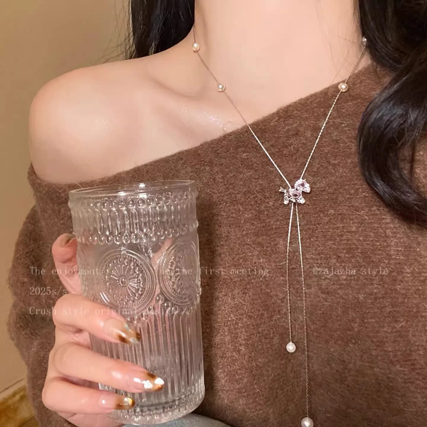 Women's Long Luxury Sweater Chain, Horse Year Birth Year Necklace with Sparkling Pink Zircon, Pearls & Horse Pendant, High-End Fashion Accessory