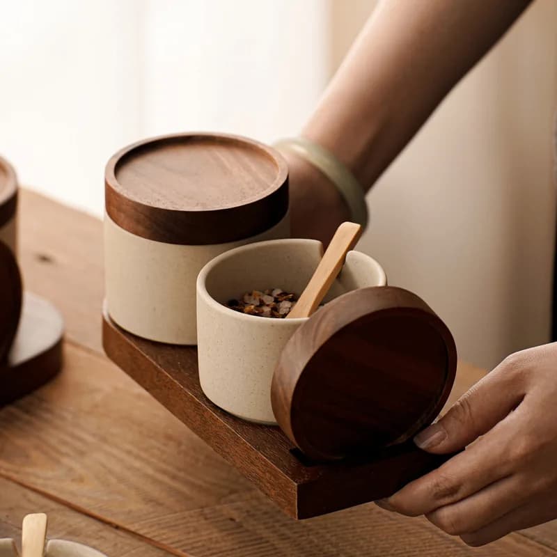 New Japanese Style Ceramic Seasoning Jar Set Kitchen Condiment Storage Box Salt Pepper Pot with Wooden Lid Tray Home Commercial