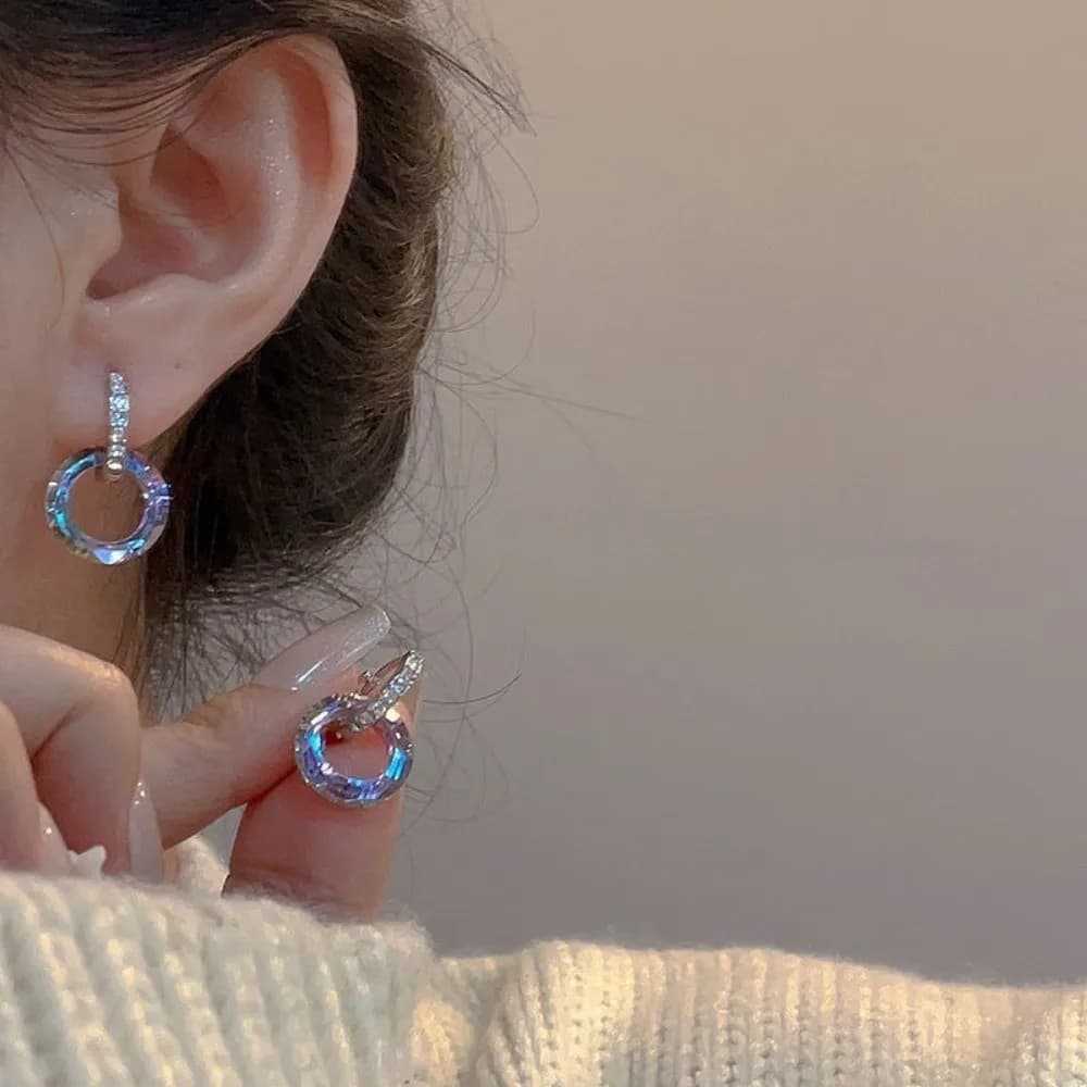 Orecchini a Doppio Anello di Lusso Leggero con Zirconi, Semplici e Iridescenti, Gioielli per Orecchie alla Moda, Personalizzati e Minimalisti in Cristallo