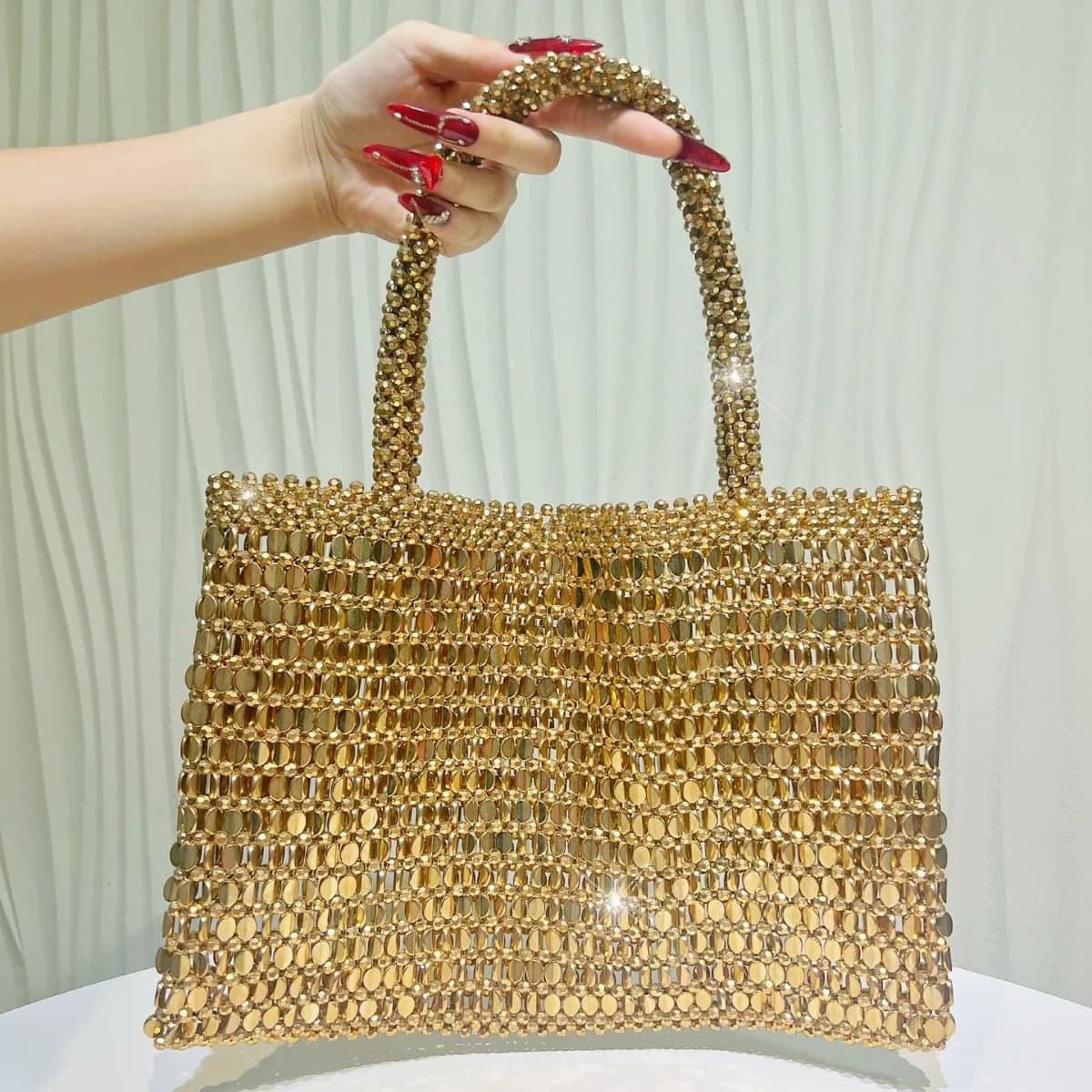 New women's fashion underarm bags, large-capacity handbags, simple niche handbags, light luxury celebrities