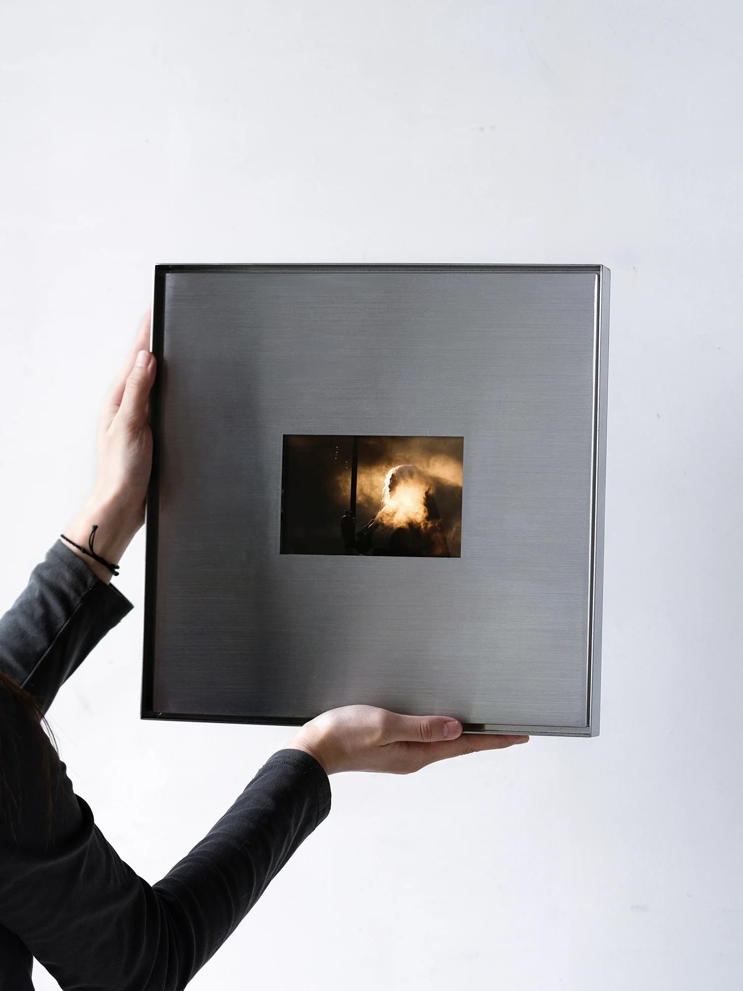 High-End Stainless Steel Photo Frame Matte Home Art Decor Bauhaus Metal Display Picture Frame without Picture