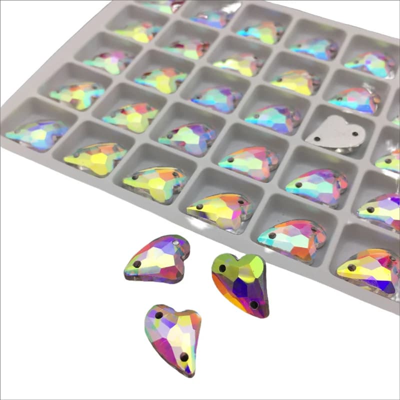 Cristallo Flatback a forma di cuore AB cucire su strass due fori cucito su pietre perline con Base in argento abbigliamento fai da te decorazione artigianale