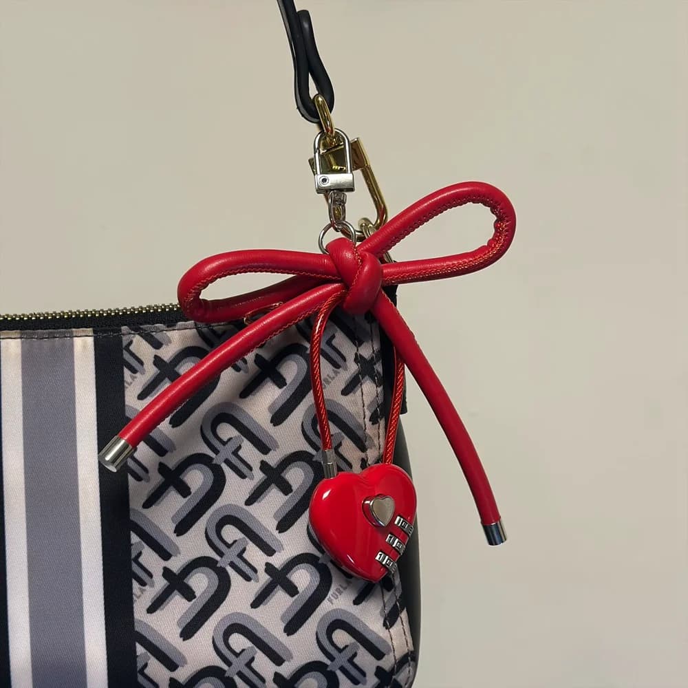 Y2K Vintage Corda in pelle rossa Fiocco Amore Cuore Portachiavi con lucchetto Harajuku Moda coreana Borsa con ciondolo Borsa con ciondolo Decor Portachiavi da donna