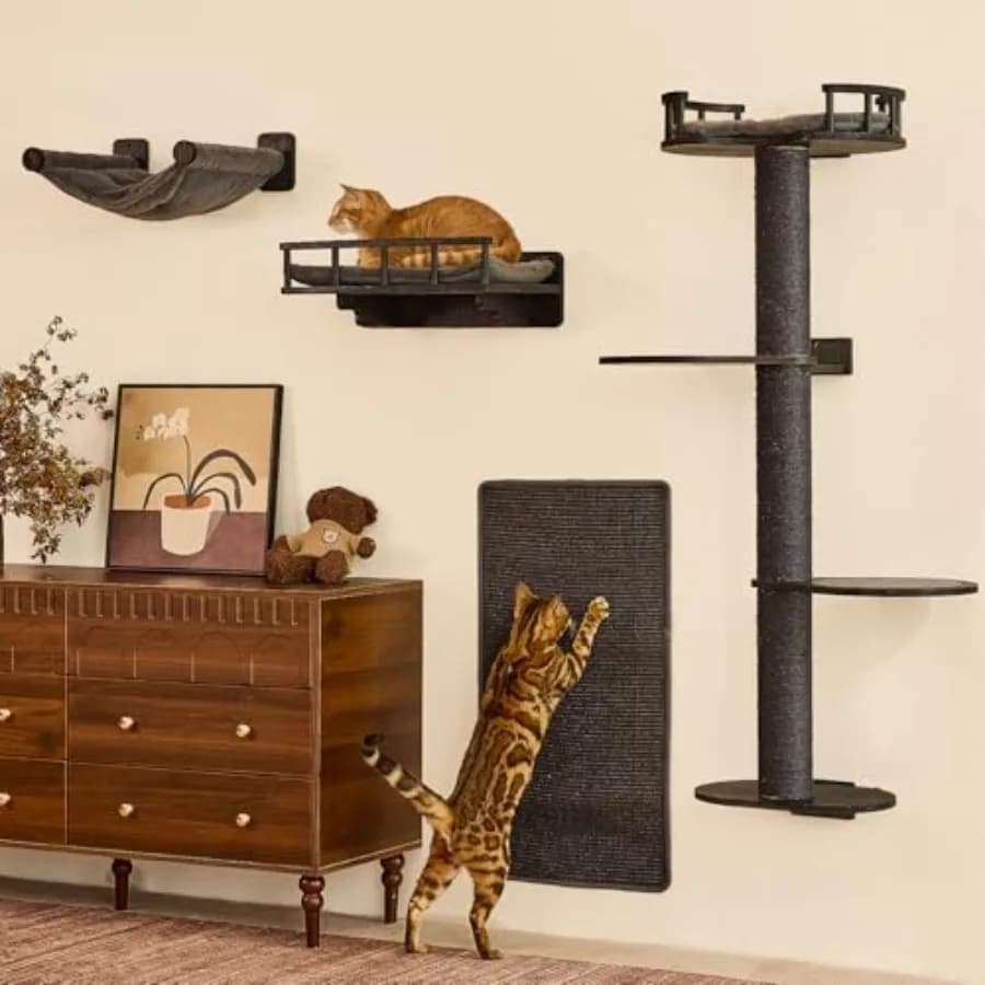Mensole da Parete per Gatti 4 in 1, Set di Mobili in Legno Stabile da Parete con Albero da Arrampicata, Amaca, Cuccia e Tappetino Tiragraffi, Nero