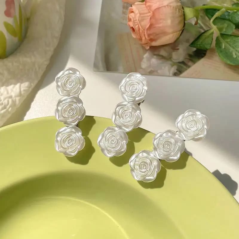 Camellia Hair Clips for Women - Elegant Side Hairpins Sweet Blonde Hair Accessories for Girls, Luxury Boho Chic French Barrettes