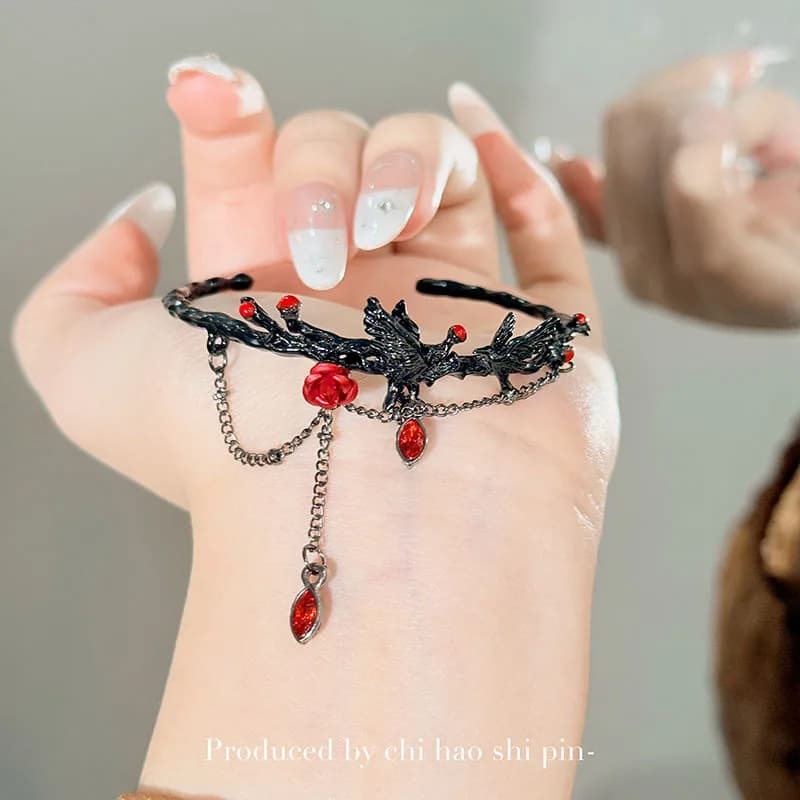 Bracciale gotico con corvo rosa scuro Gioco Love And Deepspace Crow Bracciale da donna Accessori di abbigliamento Gioielli Gioielli Cosplay Regali