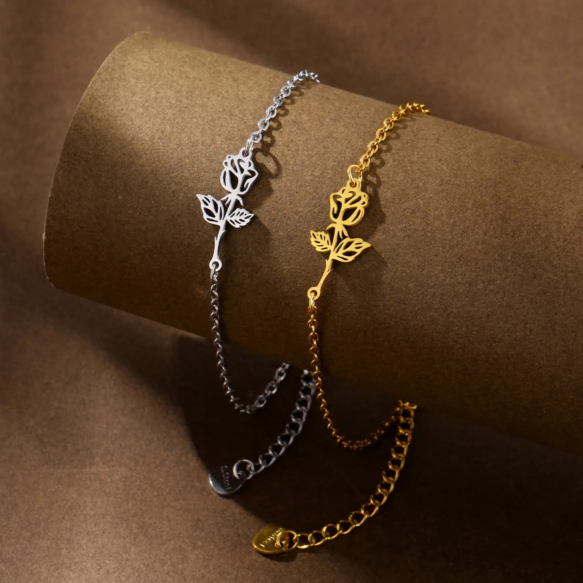 1pcs new stainless steel rose bracelet holiday gift simple smooth personalized bracelet, Silver Zircon Necklace, Minimalist Clavicle Chain, Elegant Women Jewelry, Fashion Party Necklaces