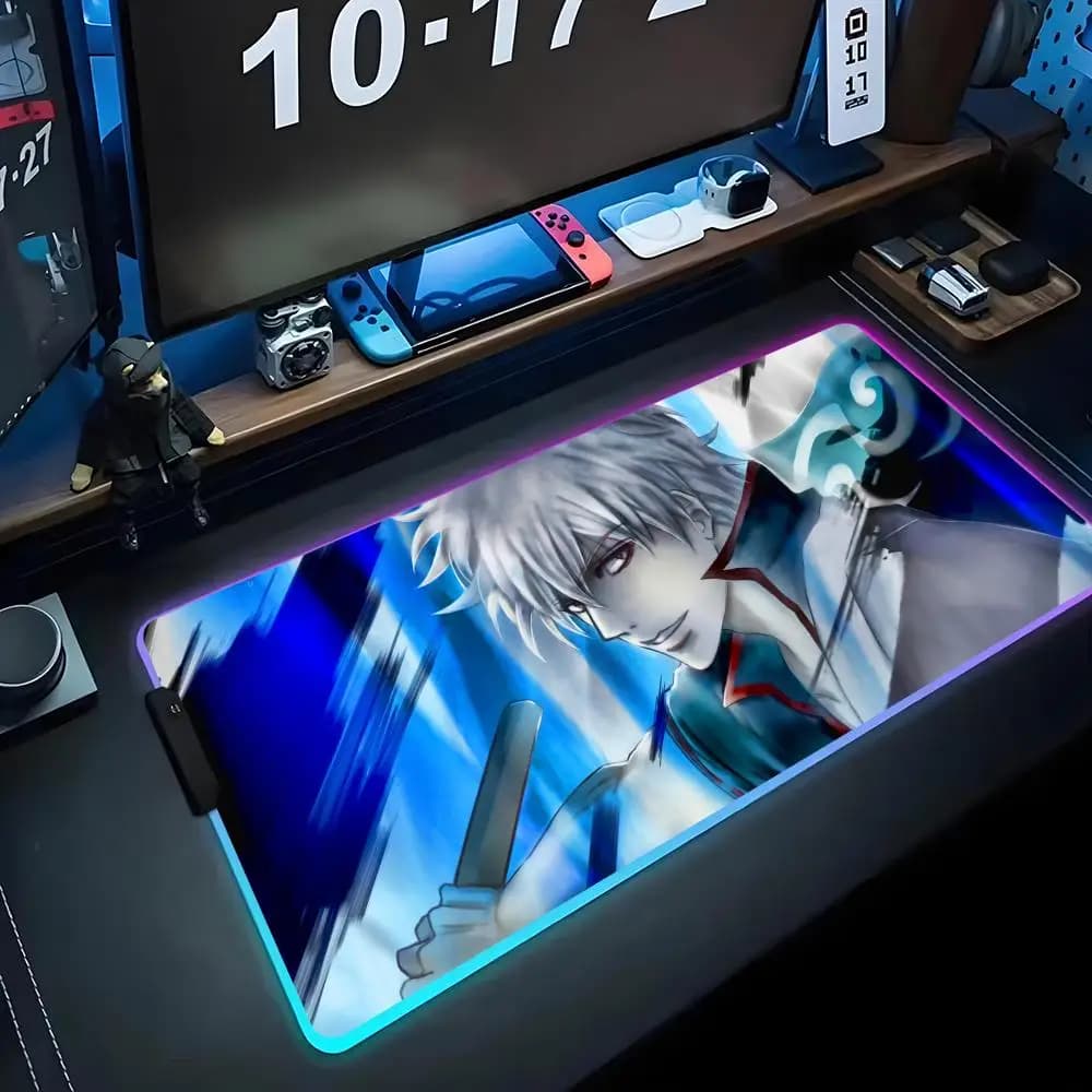 Anime Gintama Mouse Pad RGB Gaming Mousepad Grande LED Pad PC Scrivania Zerbino Luminoso Mouse Pad Grande Tastiera Tappetini Tappeto Da Tavolo Con