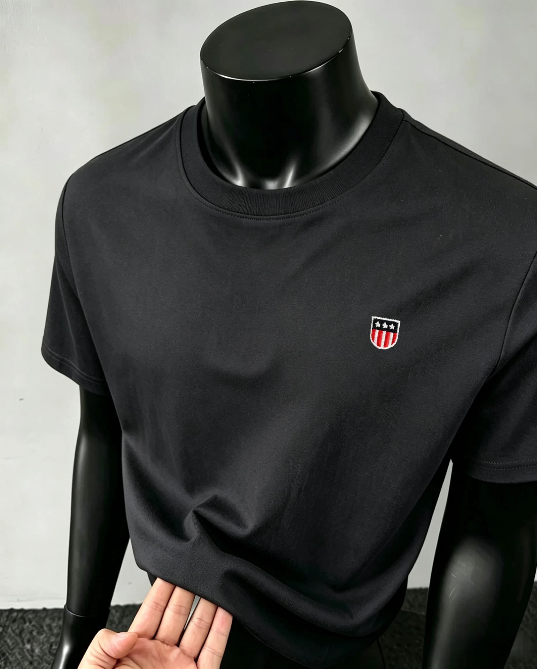 T-shirt da uomo girocollo a maniche corte in 100% cotone puro, di alta gamma, con ricamo bandiera, moda estiva, lusso, boutique, casual