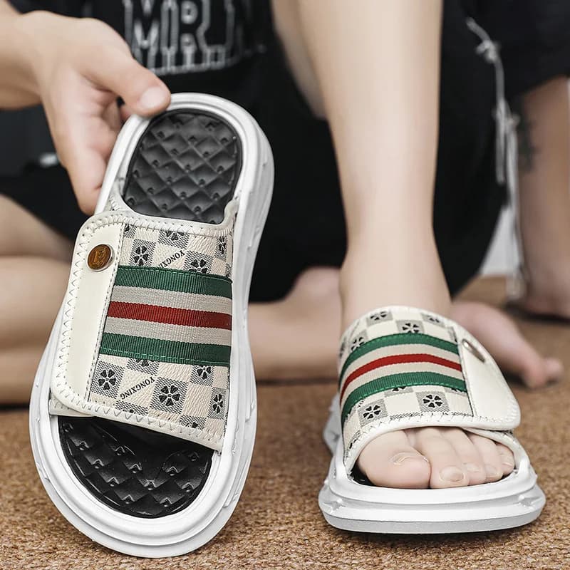 Sandali Estivi da Uomo per Esterni, Casual, Antiscivolo, Resistenti all'Usura, Ciabatte da Spiaggia per il Tempo Libero, Infradito alla Moda con Suola in Gomma Confortevole