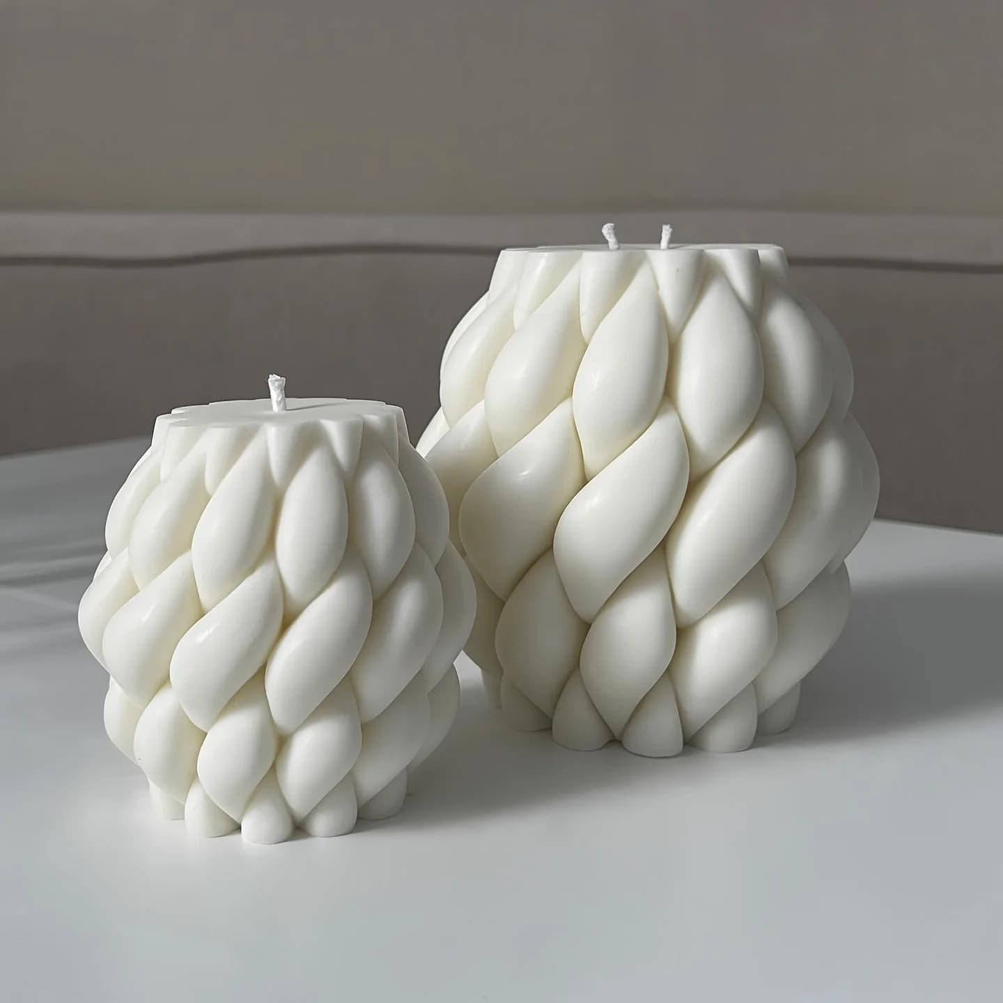 1pc Onda geometrica Stampi per candele intrecciate Decorazione di arte astratta Colonne a strisce ondulate Candele moderne Stampi in silicone per cera aromatica