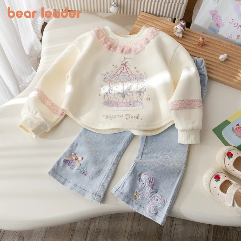 Bear Leader 2025 Autunno Dolce e carino Abbigliamento per bambini Ragazze Cartoon Ricamo Manica lunga in pizzo Girocollo Top + Jeans Set da 2 pezzi