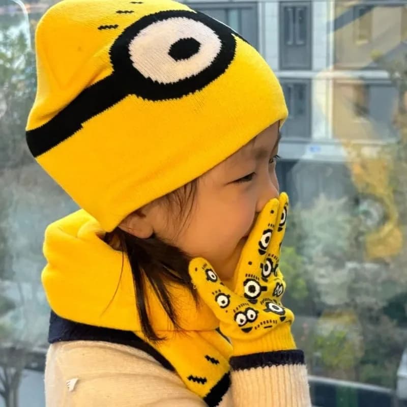 Set 2 Pezzi Minions: Cappello Invernale in Lana Lavorato a Maglia con Protezione Orecchie, Guanti e Sciarpa - Ideale per Sci, Scuola e Pendolarismo - Termico