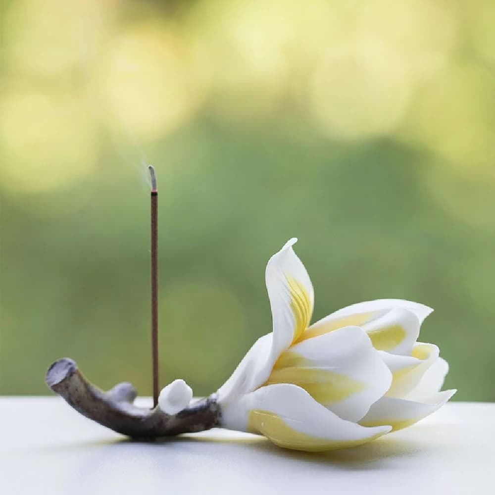 Porta bruciatore di incenso in ceramica fatta a mano con bastoncini di magnolia, elegante porta incenso per la decorazione della casa
