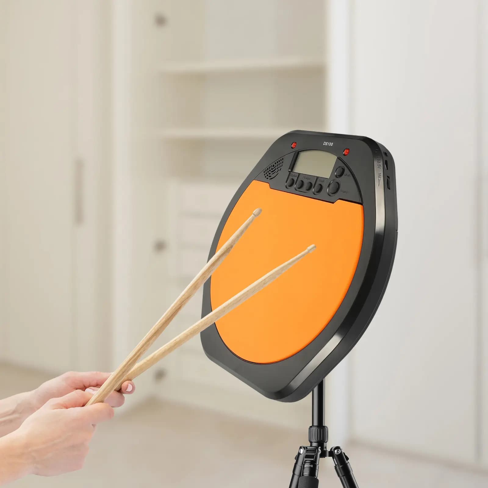Pad per Batteria Elettronica Professionale con Metronomo Digitale per Batteristi, Display LCD con Tap Tempo, Design Antiurto e Antiscivolo per la Pratica