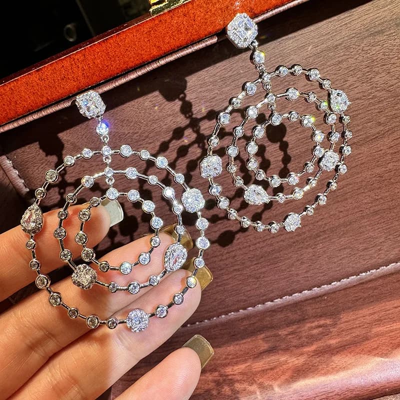Set da donna a cerchio in zircone leggero e di lusso con diamanti Orecchini a spillo in argento S925 con cerchi di diamanti super scintillanti